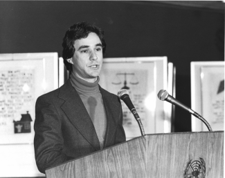 Otávio Roth speaks at the opening of his exhibition of engravings on the Universal Declaration of Human Rights, held on 10th December 1981 at the United Nations.